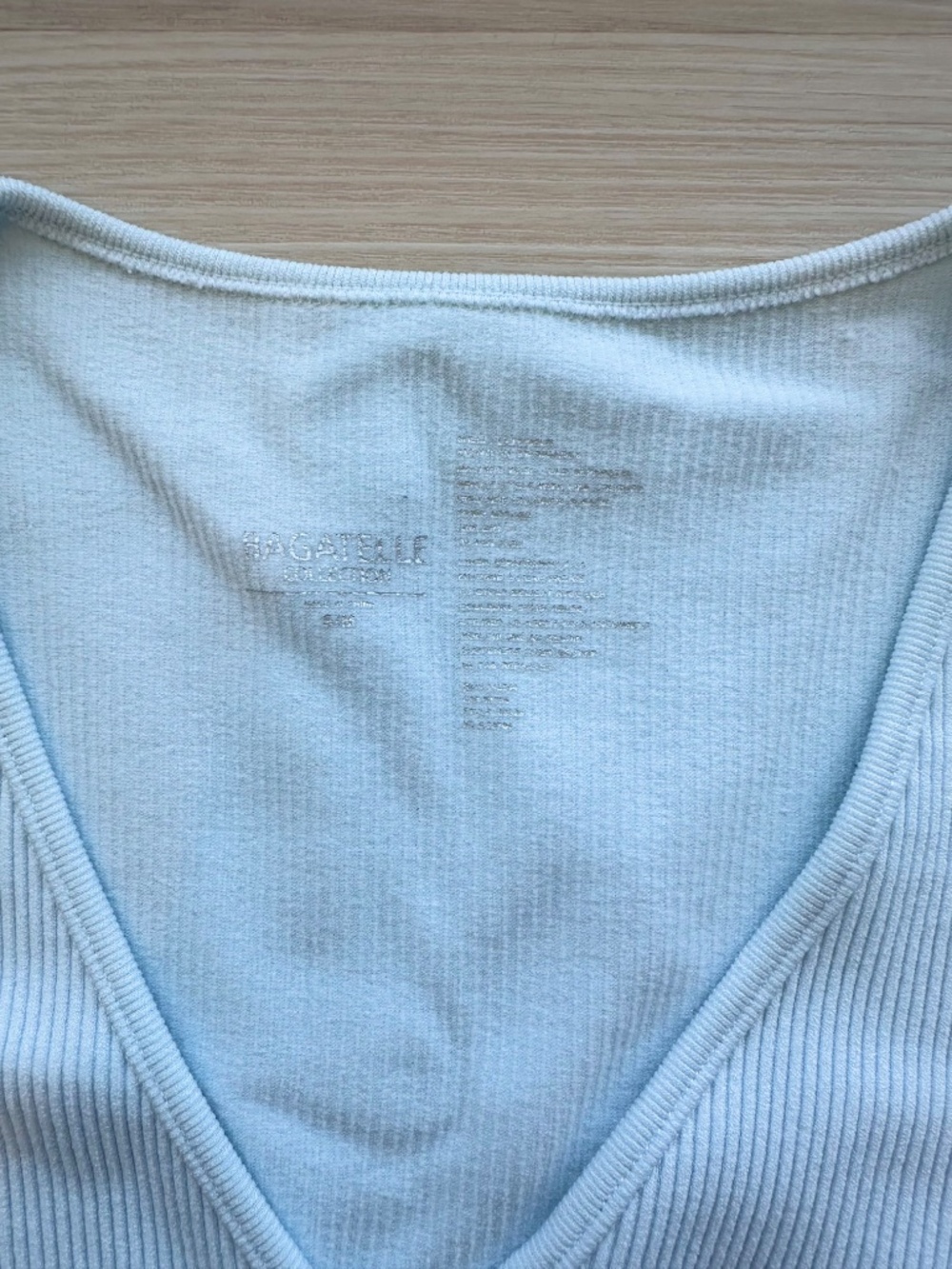 Bagatelle Collection V-Neck Ribbed Tank Top - Size Small / Medium - Picture 4 of 7